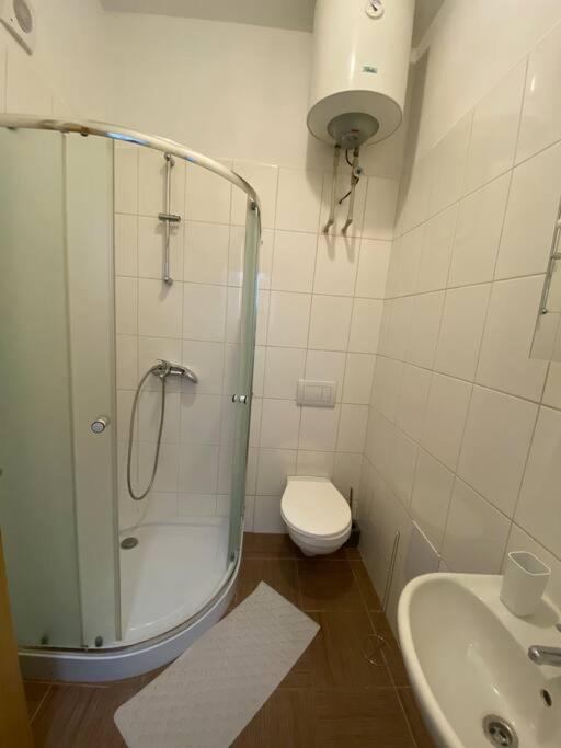 Cozy 1 Bedroom Studio In The Center Of Pilsen Exterior foto